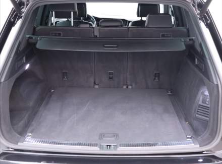 Volkswagen - Touareg