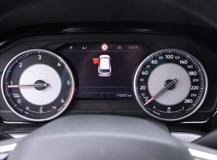 Volkswagen - Touareg