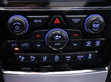Jeep - Grand Cherokee