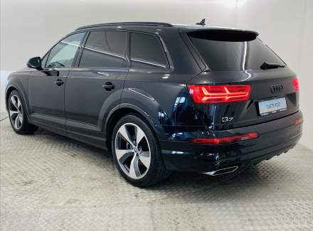 Audi - Q7
