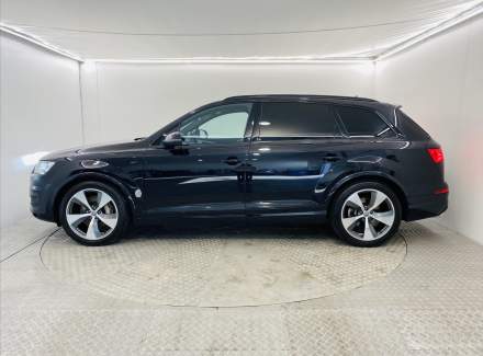Audi - Q7