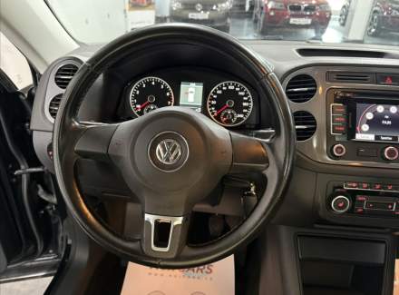 Volkswagen - Tiguan