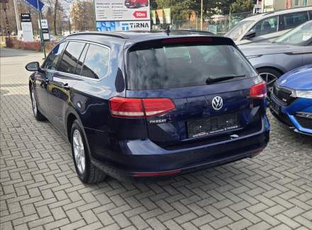Volkswagen - Passat