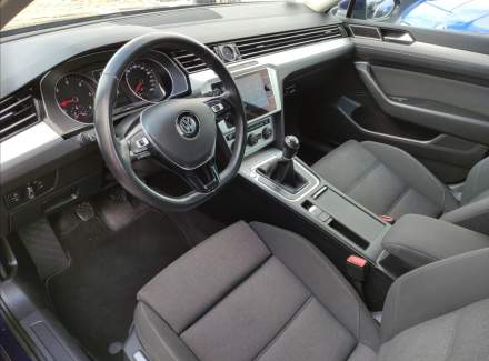 Volkswagen - Passat