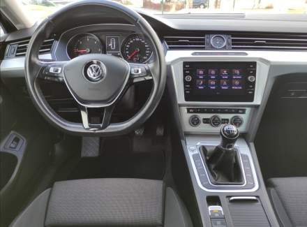 Volkswagen - Passat