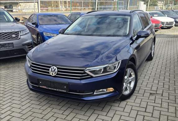 Volkswagen - Passat