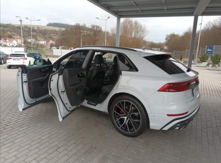 Audi - SQ8