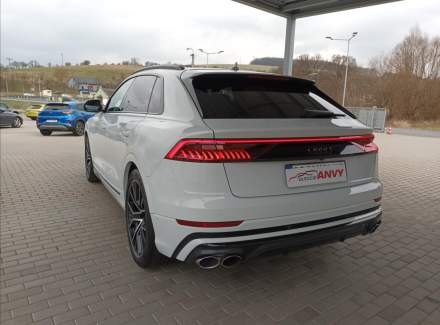 Audi - SQ8