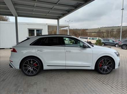 Audi - SQ8