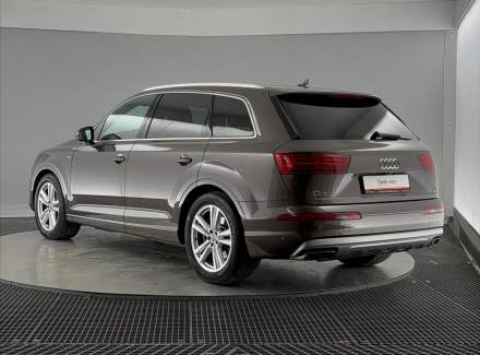 Audi - Q7