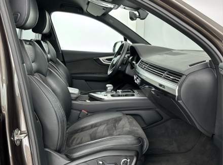 Audi - Q7