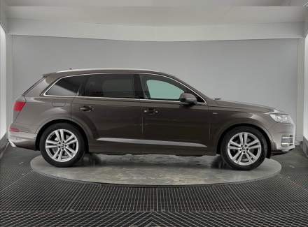 Audi - Q7