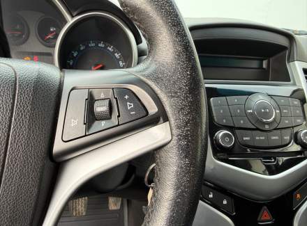 Chevrolet - Cruze