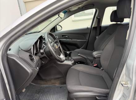 Chevrolet - Cruze