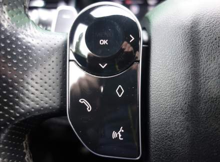 Land Rover - Range Rover Velar