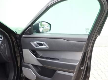 Land Rover - Range Rover Velar