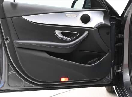 Mercedes-Benz - E-class