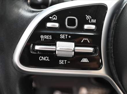 Mercedes-Benz - E-class