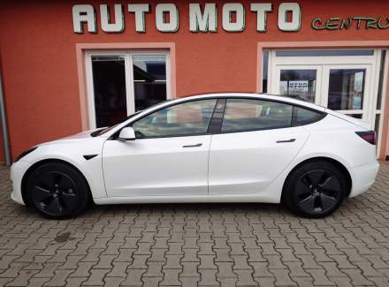 Tesla - Model 3