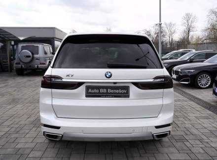 BMW - X7