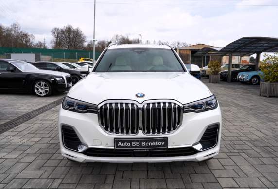 BMW - X7