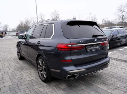 BMW - X7