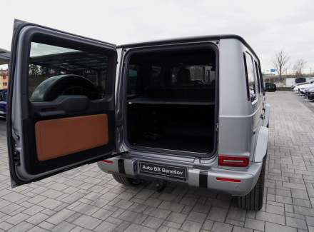 Mercedes-Benz - G-class