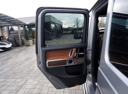 Mercedes-Benz - G-class