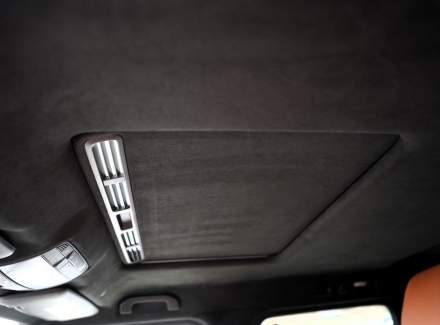 Mercedes-Benz - G-class