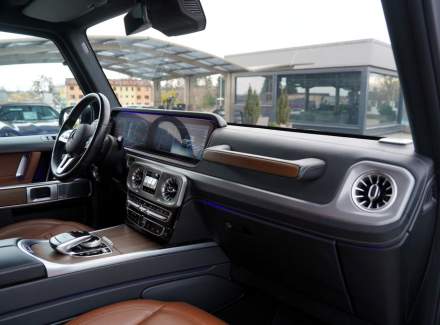 Mercedes-Benz - G-class