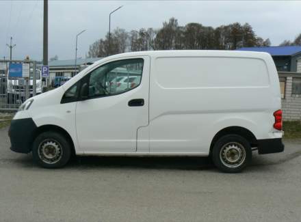 Nissan - NV200