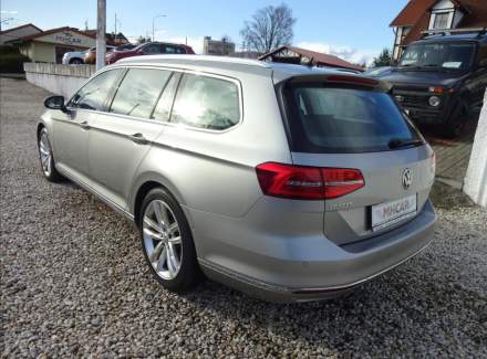 Volkswagen - Passat