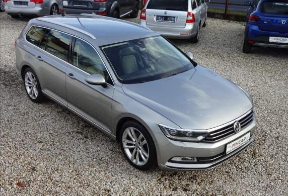 Volkswagen - Passat