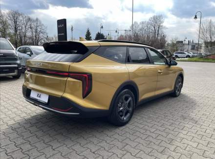 Kia - K4