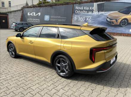Kia - K4