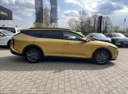 Kia - K4