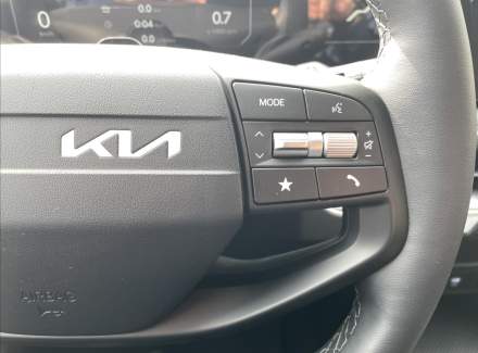 Kia - K4