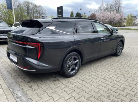 Kia - K4