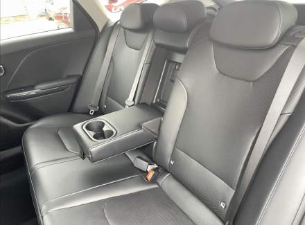 Kia - K4