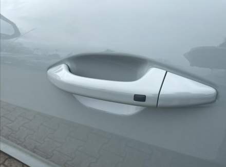 Kia - K4