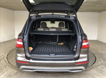 Mercedes-Benz - M-class