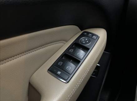 Mercedes-Benz - M-class