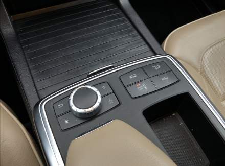 Mercedes-Benz - M-class