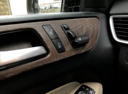 Mercedes-Benz - M-class