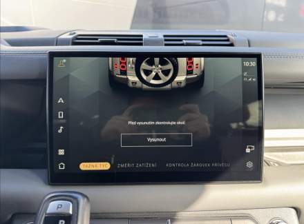 Land Rover - Defender