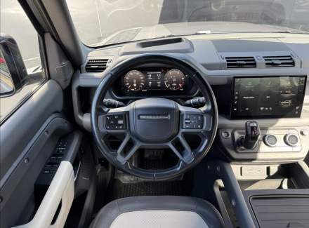 Land Rover - Defender