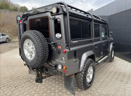 Land Rover - Defender