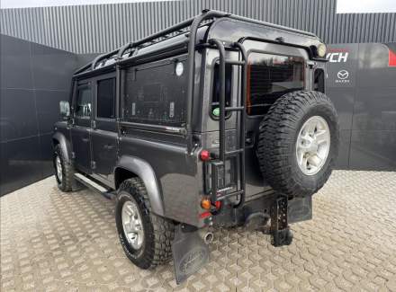 Land Rover - Defender
