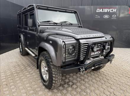 Land Rover - Defender