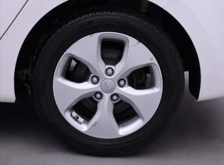 Kia - Carens